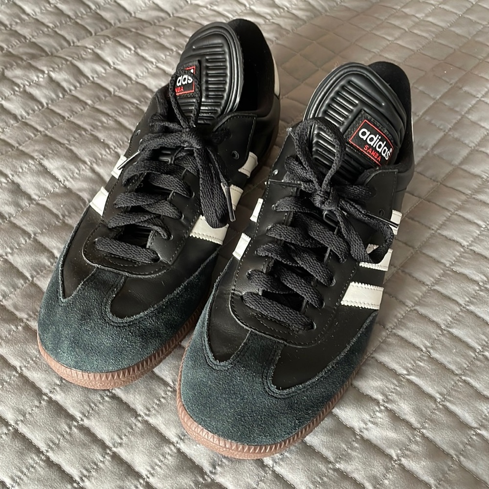ADIDAS SAMBA CLASSIC SIZE 8
